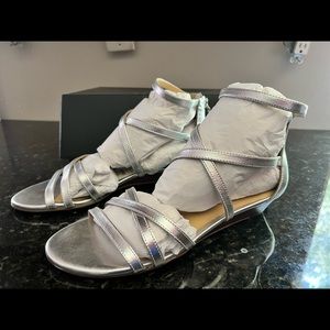 Womens Silver Gladiatoe Sandals - Silver.